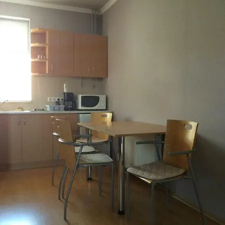 Apartament House And Apts. In 19128